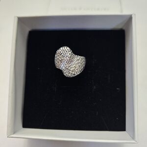 14kt Solid White Gold Diamond Cuts Ring